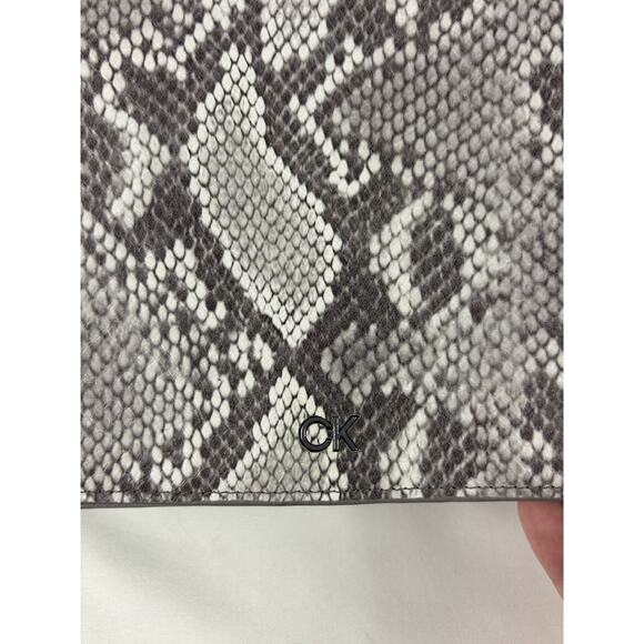 Calvin Klein Belt Bag Grey White Snakeprint Coated Leather Large Reptile - Picture 5 of 13